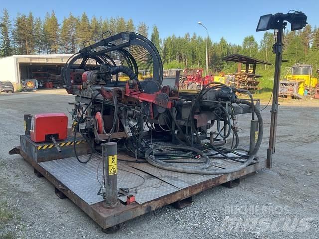 Sandvik DE140i Vertikaalsed puurmasinad