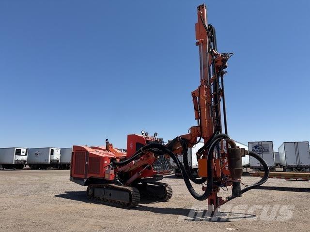 Sandvik DP1500 Vertikaalsed puurmasinad