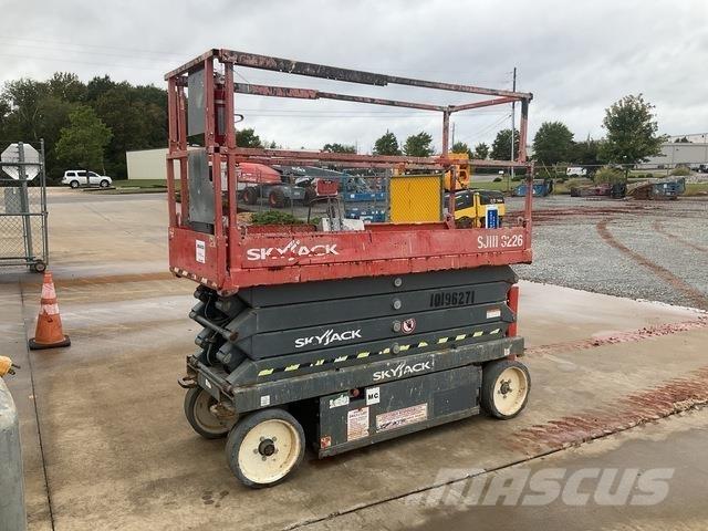 SkyJack 3226 Käärtõstukid