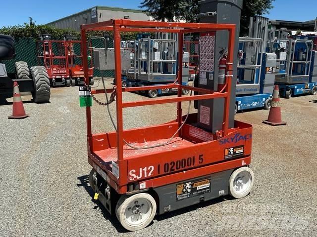 SkyJack SJ12 Vertikaalsed mast tõstukid