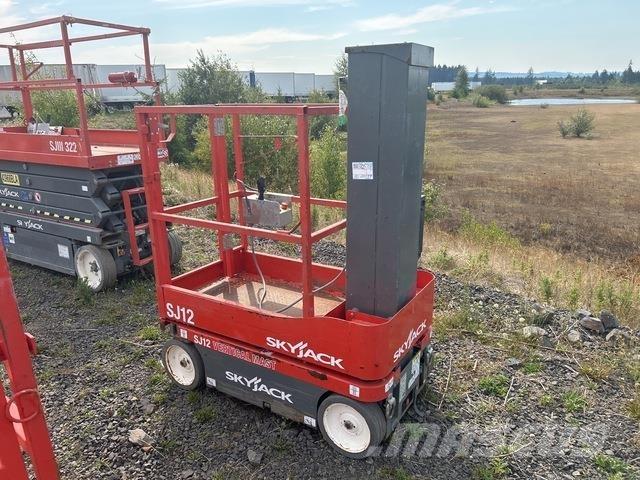 SkyJack SJ12 Vertikaalsed mast tõstukid
