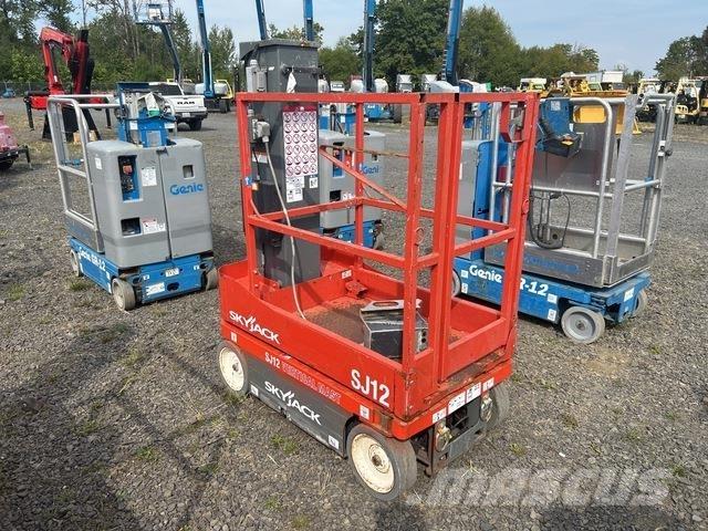 SkyJack SJ12 Vertikaalsed mast tõstukid