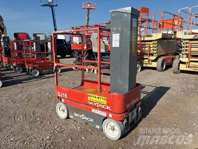 SkyJack SJ16 Vertikaalsed mast tõstukid