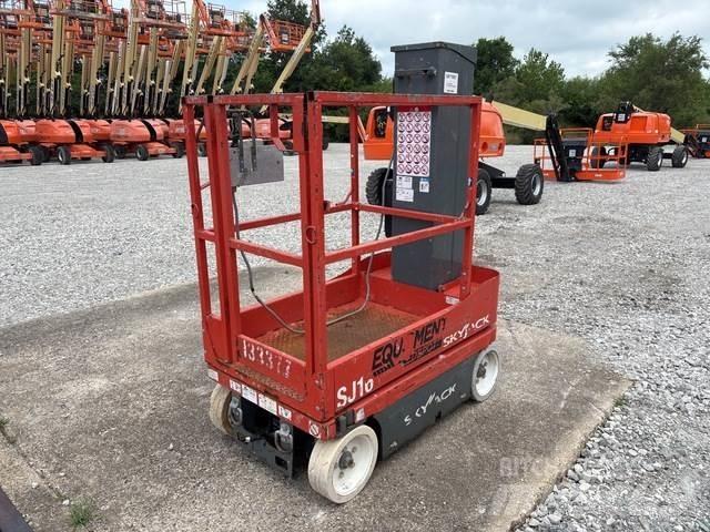SkyJack SJ16 Vertikaalsed mast tõstukid