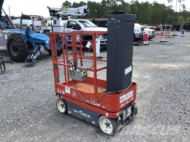 SkyJack SJ16 Vertikaalsed mast tõstukid