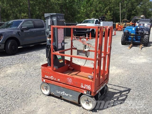 SkyJack SJ16 Vertikaalsed mast tõstukid