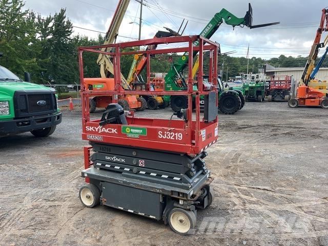SkyJack SJ3219 Käärtõstukid