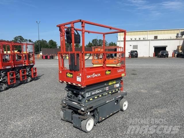 SkyJack SJ3219 Käärtõstukid