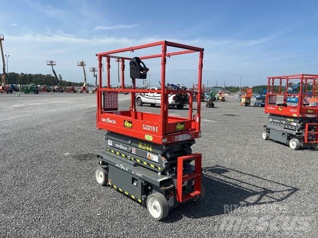 SkyJack SJ3219 Käärtõstukid