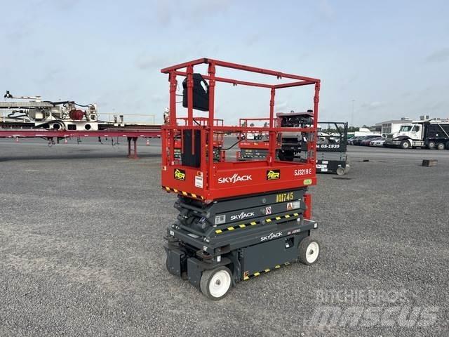 SkyJack SJ3219 Käärtõstukid