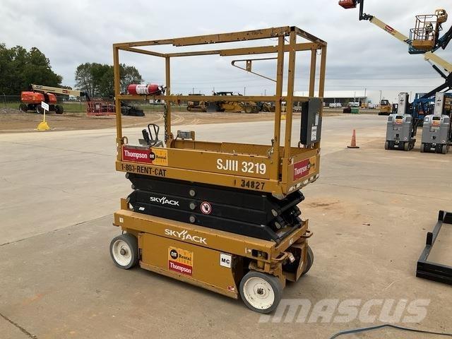 SkyJack SJ3219 Käärtõstukid