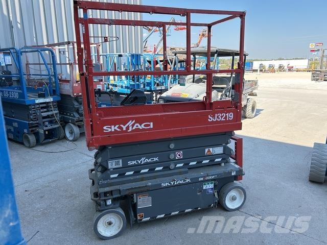 SkyJack SJ3219 Käärtõstukid
