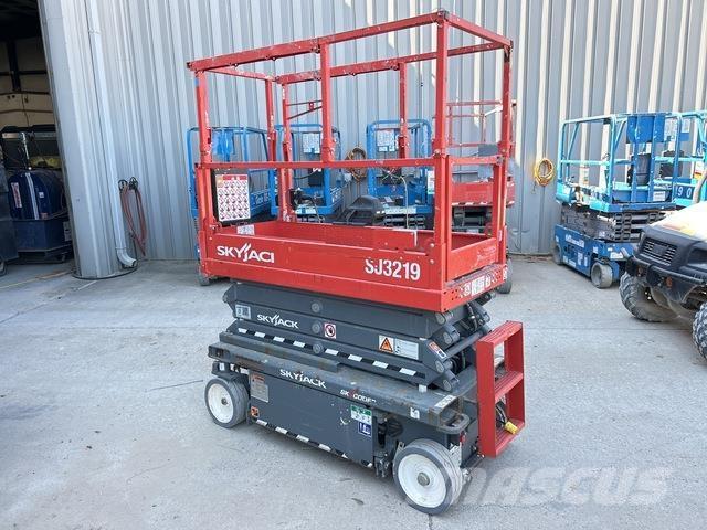 SkyJack SJ3219 Käärtõstukid