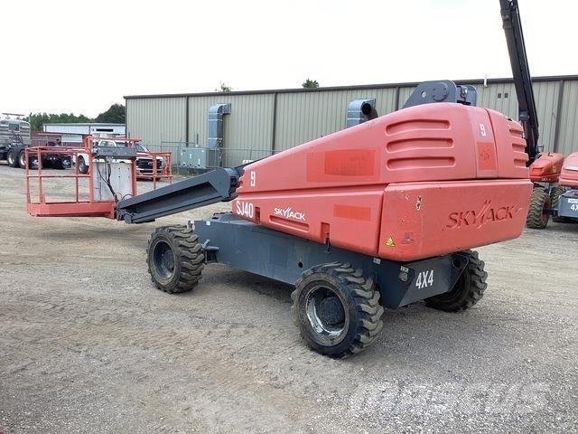 SkyJack SJ40T Teleskoop poomtõstukid