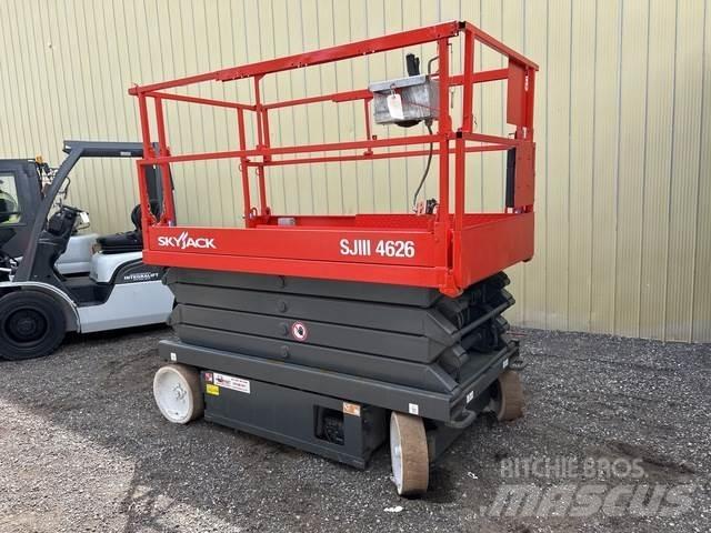 SkyJack SJ4626 Käärtõstukid