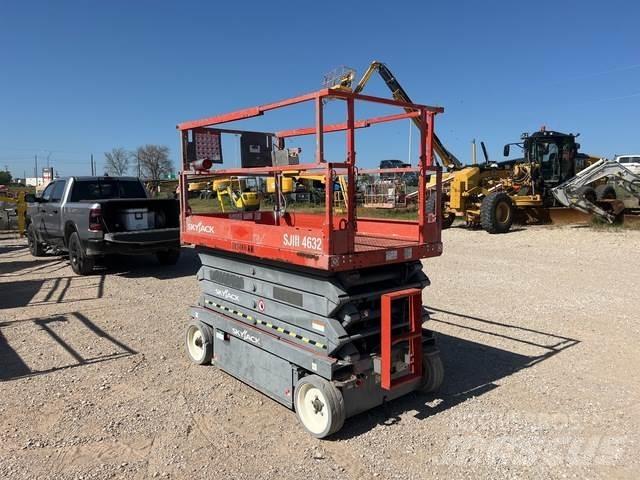 SkyJack SJ4632 Käärtõstukid