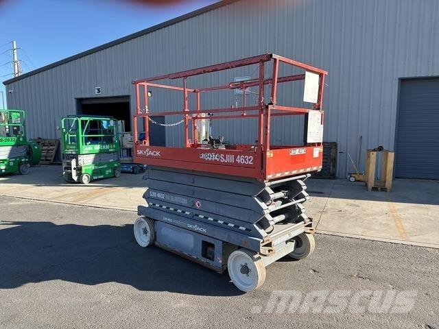 SkyJack SJ4632 Käärtõstukid