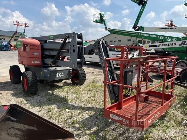 SkyJack SJ46AJ Iseliikuvad poomtõstukid