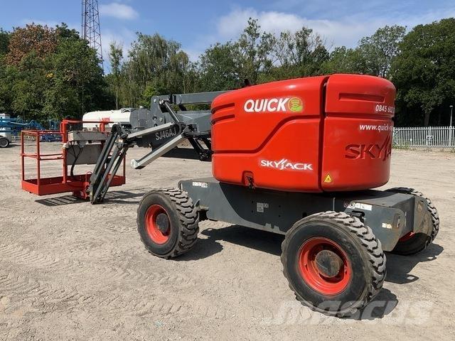 SkyJack SJ46AJ Iseliikuvad poomtõstukid