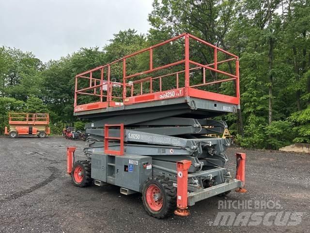 SkyJack SJ9250 Käärtõstukid