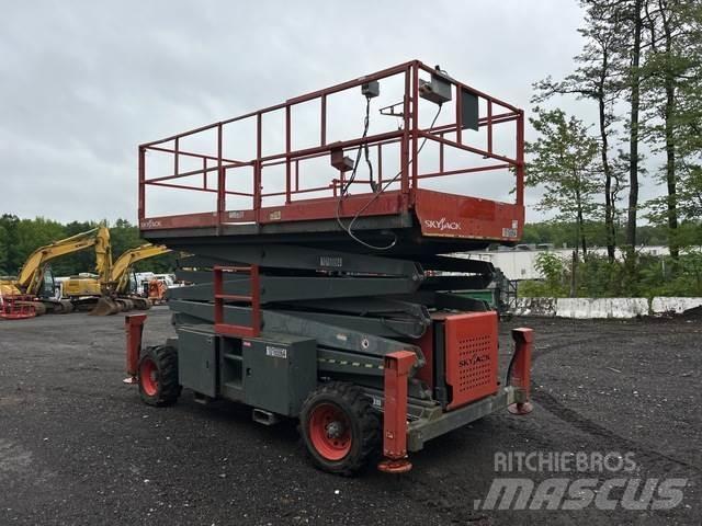 SkyJack SJ9250 Käärtõstukid