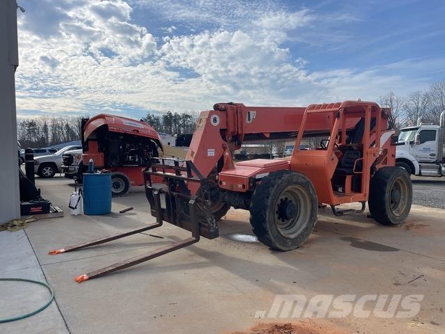 SkyTrak 8042 Teleskooplaadurid