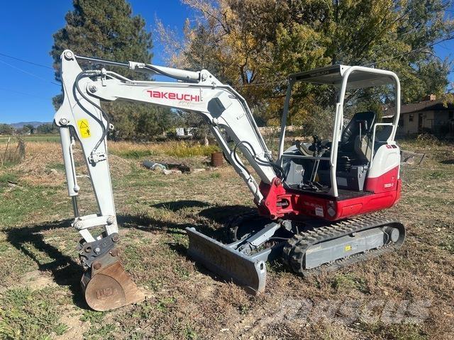 Takeuchi TB235 Roomikekskavaatorid