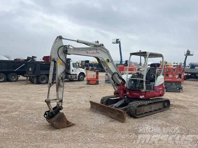 Takeuchi TB260 Roomikekskavaatorid