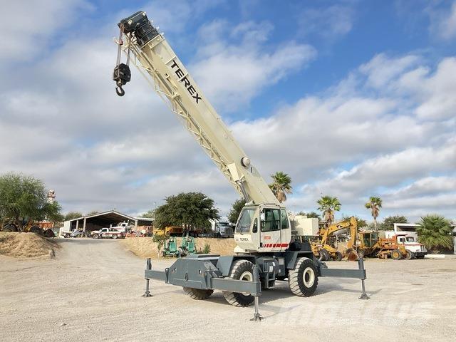 Terex RT230-1 Raske maastiku tõstukid