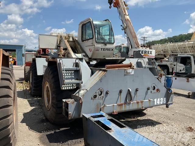 Terex RT335-1 Raske maastiku tõstukid