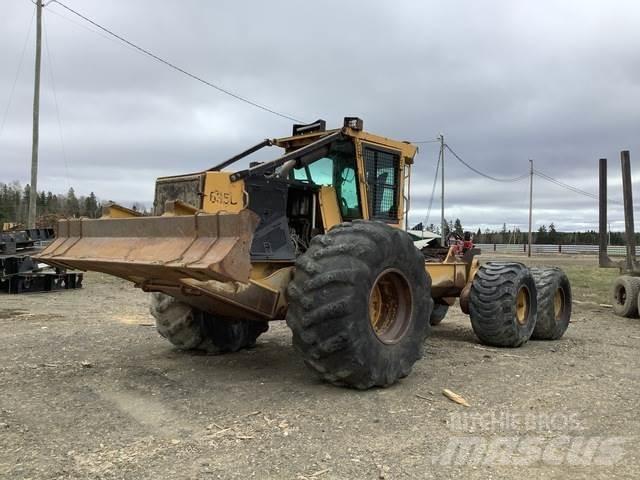 Tigercat 635D Väljaveotraktorid