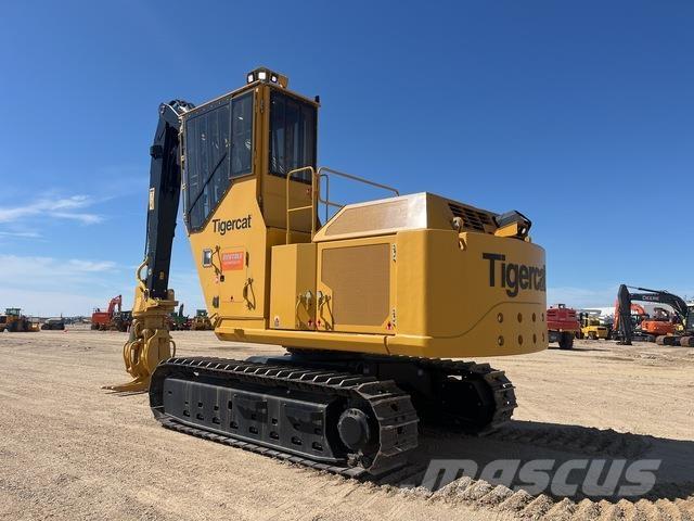 Tigercat 875E Nooltõstukid