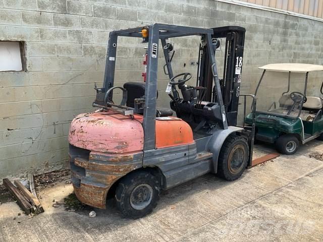 Toyota 6FGU30 Muu