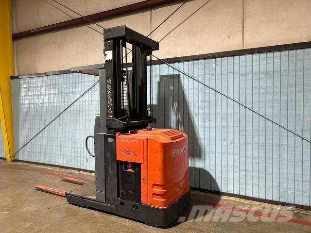 Toyota 7BPUE15 Keskmise kõrgusega komplekteerimistõstukid