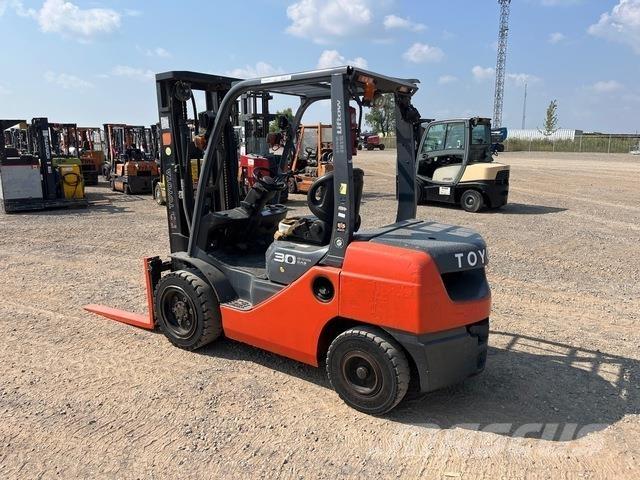 Toyota 8DFU30 Kahveltõstukid - muud