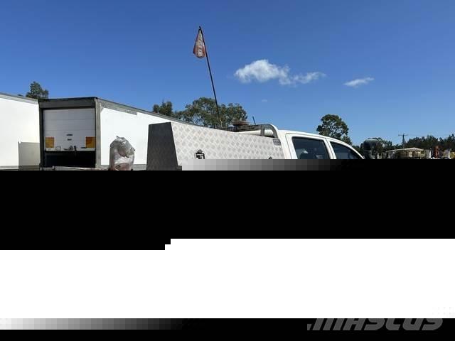 Toyota HiLux Muu