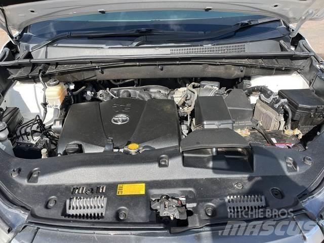 Toyota Kluger Sõiduautod