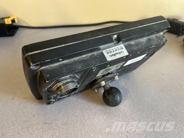 Trimble CB460 Muu