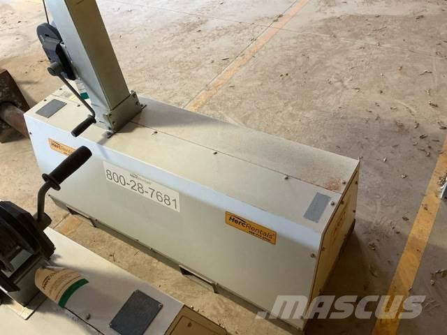 Trime X-Pole Mobiilsed valgustusseadmed