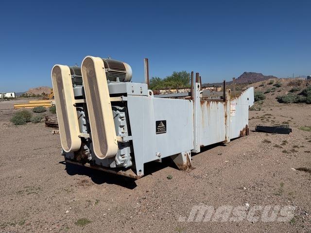 Trio  Kergsurvepesurid