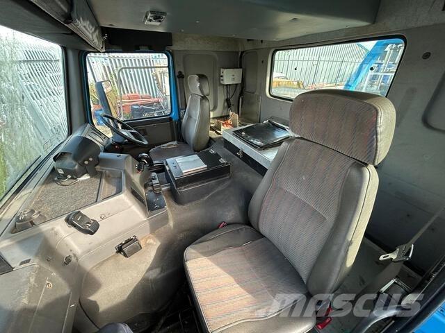 Volvo  Auto korvtõstukid