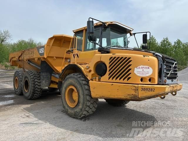 Volvo A25D Liigendraamiga pinnaseveokid