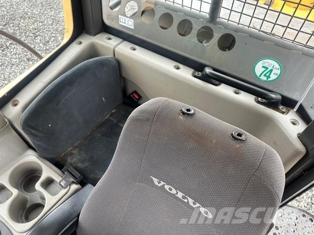 Volvo A25F Liigendraamiga pinnaseveokid