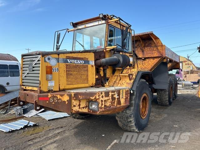 Volvo A30C Liigendraamiga pinnaseveokid