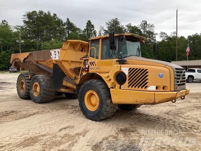 Volvo A30D Liigendraamiga pinnaseveokid