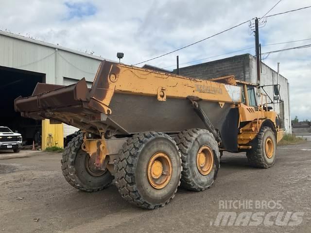 Volvo A30D Liigendraamiga pinnaseveokid