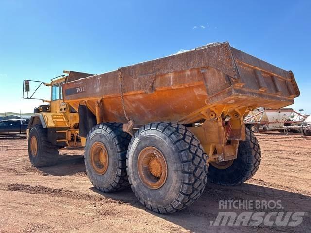 Volvo A35C Liigendraamiga pinnaseveokid