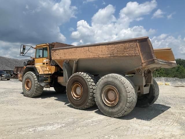 Volvo A35C Liigendraamiga pinnaseveokid