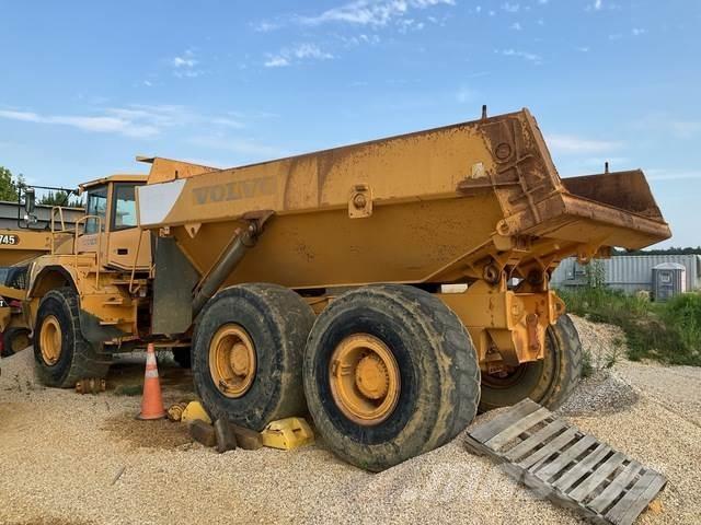 Volvo A35D Liigendraamiga pinnaseveokid