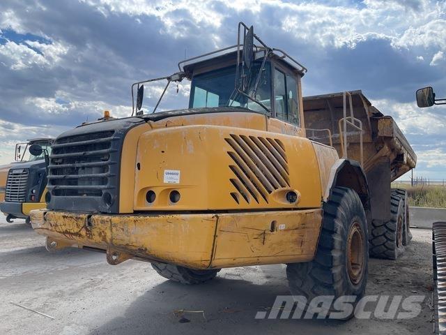 Volvo A35D Liigendraamiga pinnaseveokid